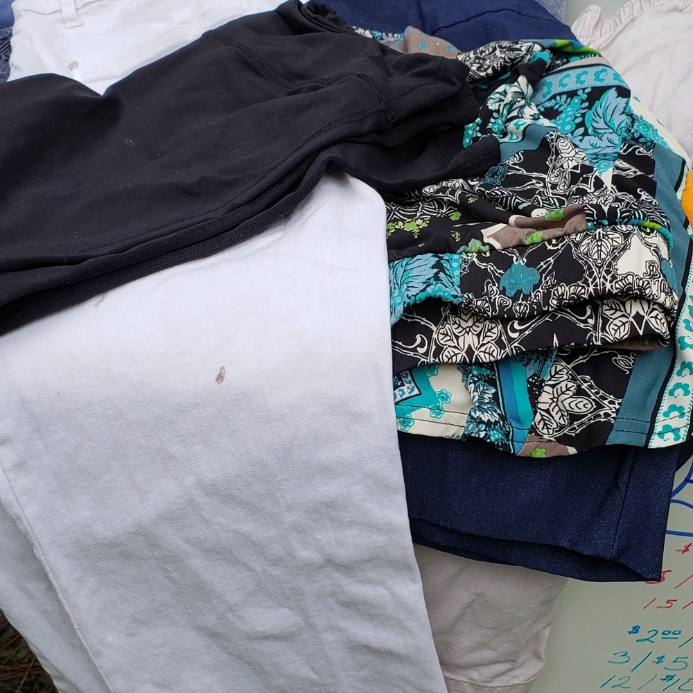 MOVING! Lot of women's bottoms size large